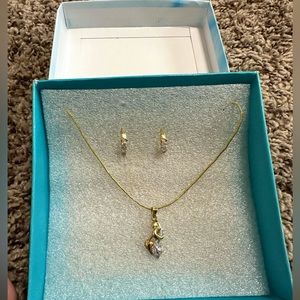 Necklace with earrings set (paper box included)